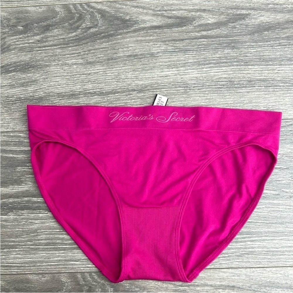 NWT Victoria’s Secret Bikini Panty L